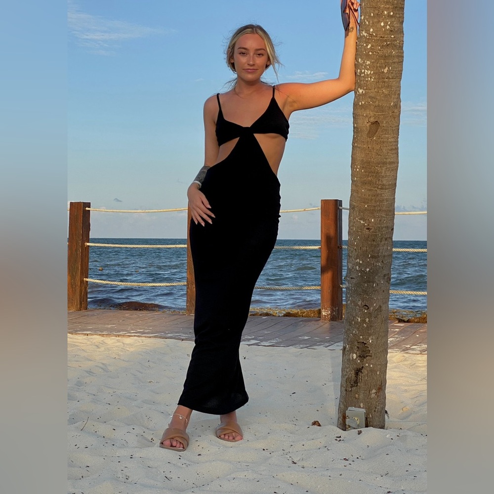 Black Maxi Spaghetti Strap Bodycon Dress